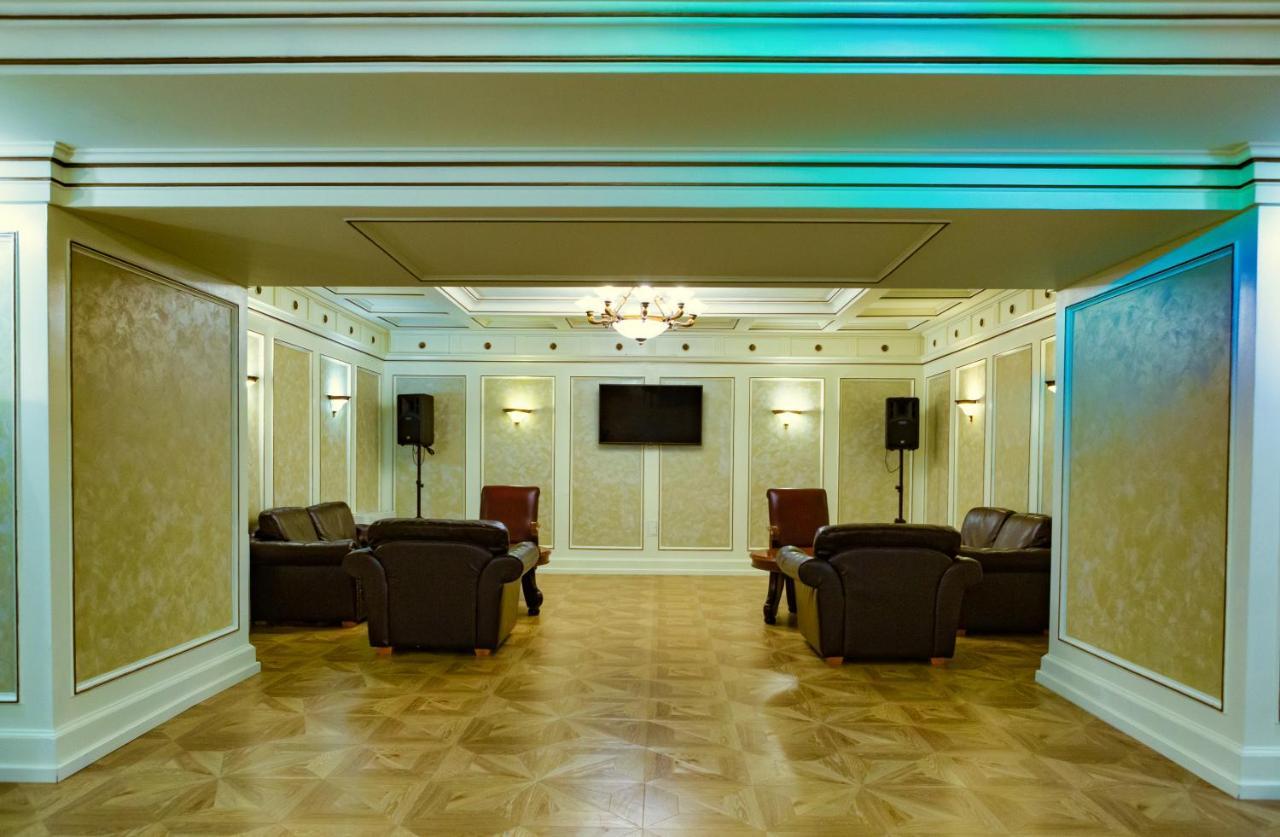 Park Hotel Kokshetau Shchuchinsk Ngoại thất bức ảnh