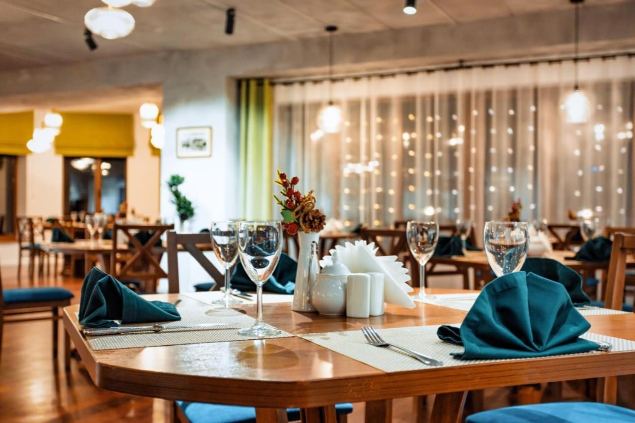 Park Hotel Kokshetau Shchuchinsk Ngoại thất bức ảnh