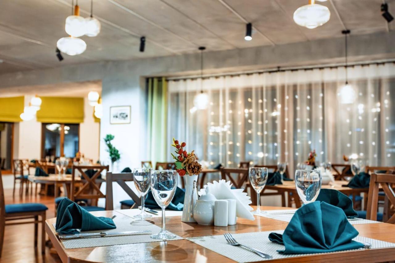 Park Hotel Kokshetau Shchuchinsk Ngoại thất bức ảnh